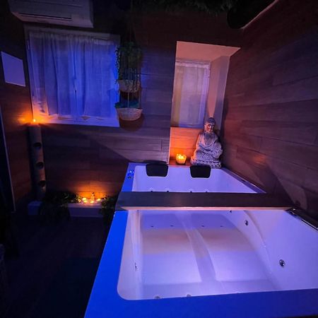 Le Balneo Jacuzzi Vieil Antibes Safranierアパートメント エクステリア 写真