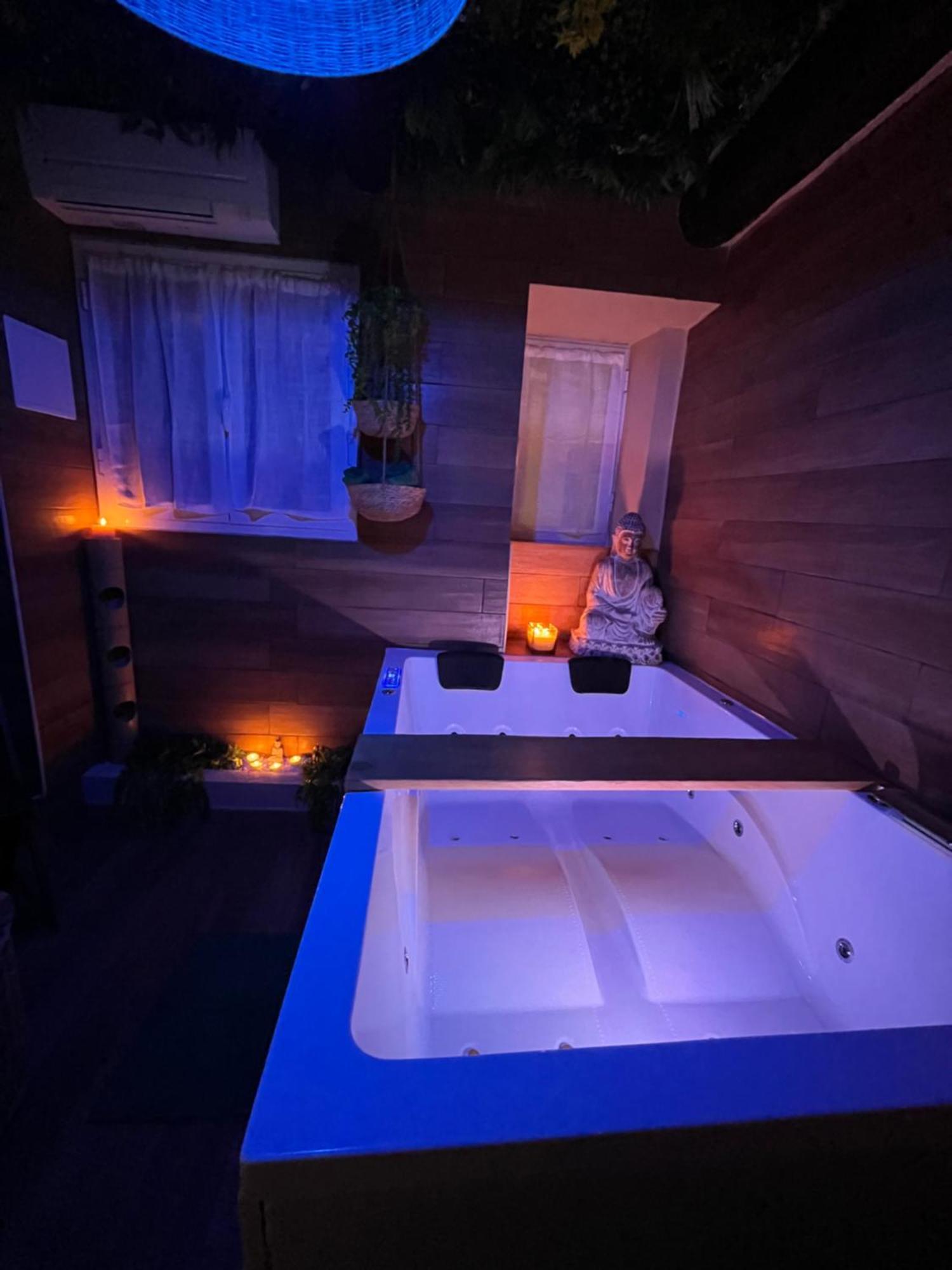 Le Balneo Jacuzzi Vieil Antibes Safranierアパートメント エクステリア 写真