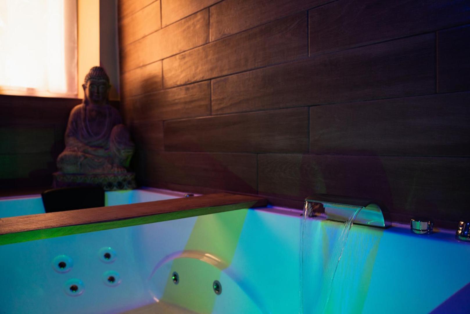 Le Balneo Jacuzzi Vieil Antibes Safranierアパートメント エクステリア 写真